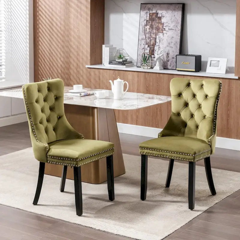 Lot de 2 chaises de salle à manger tapissées de velours avec garniture cloutée et pieds en bois