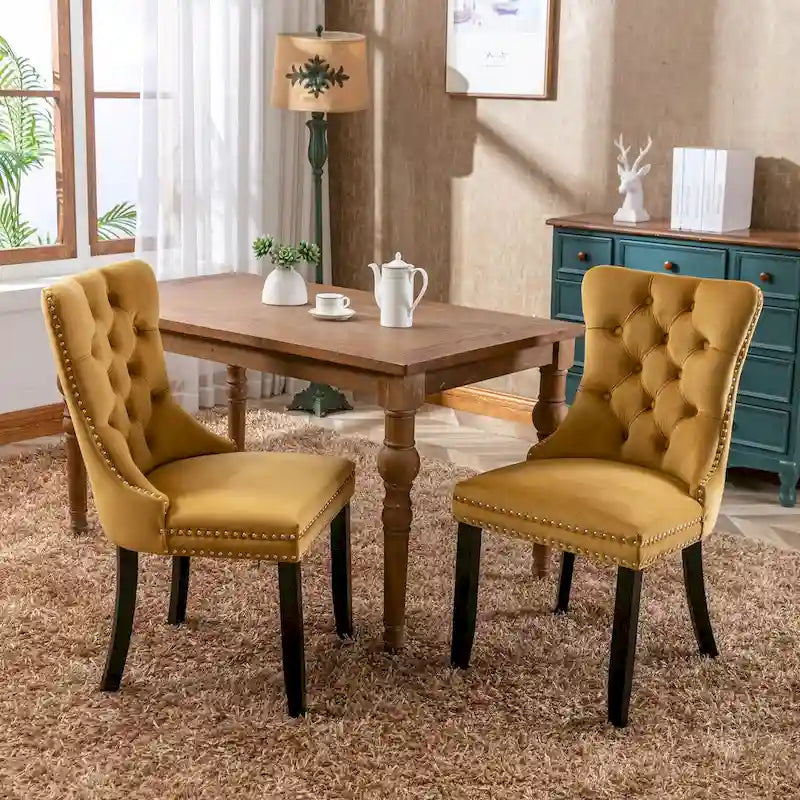 Lot de 2 chaises de salle à manger tapissées de velours avec garniture cloutée et pieds en bois